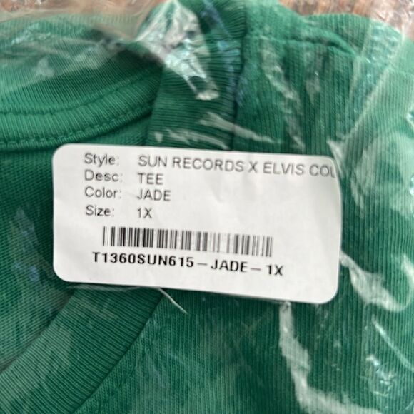 Daydreamer SUN RECORDS X ELVIS COLLEGIATE TOUR TEE- Jade Green - Picture 4 of 7